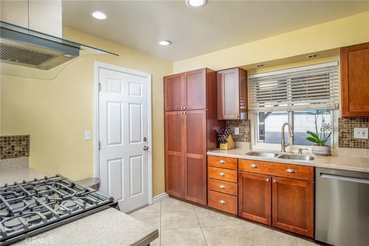 120 Cardinal Lane, Redlands, California 92374