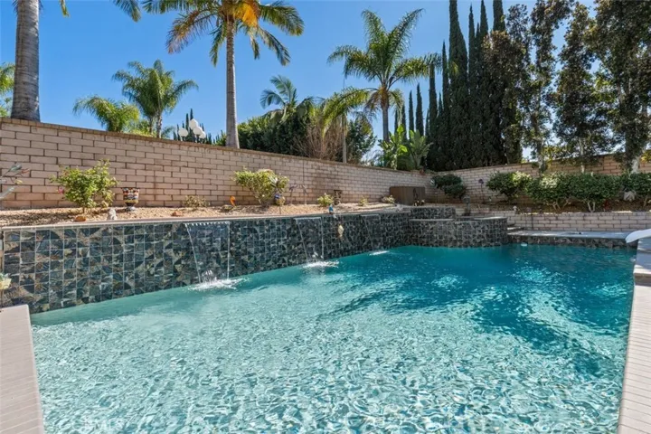 17712 Neff Ranch Road, Yorba Linda, California 92886