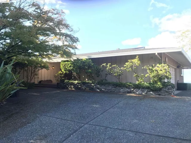 35 Shawnee Ct, Oakland, California 94619