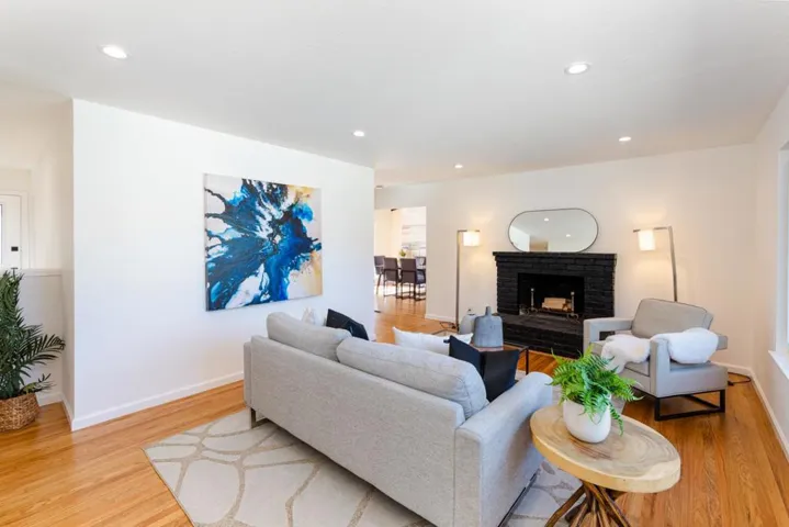 , Pacifica, California 94044
