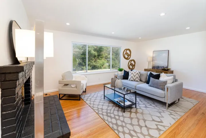 , Pacifica, California 94044