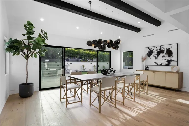 20350 Chapter Drive, Woodland Hills, California 91364
