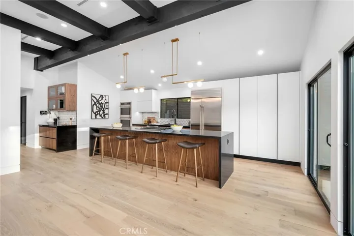 20350 Chapter Drive, Woodland Hills, California 91364