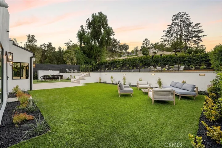 20350 Chapter Drive, Woodland Hills, California 91364