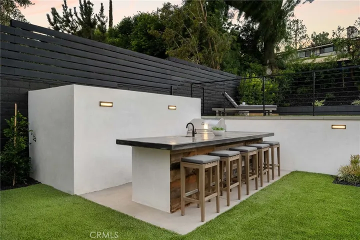 20350 Chapter Drive, Woodland Hills, California 91364
