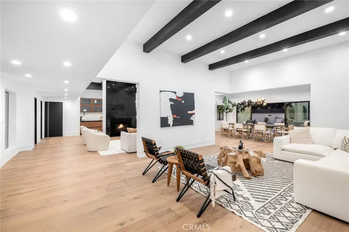 20350 Chapter Drive, Woodland Hills, California 91364