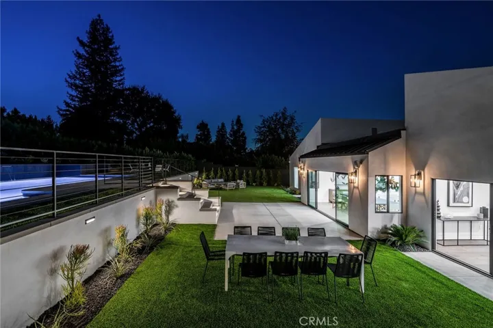 20350 Chapter Drive, Woodland Hills, California 91364