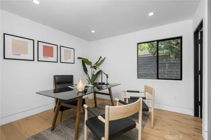 20350 Chapter Drive, Woodland Hills, California 91364