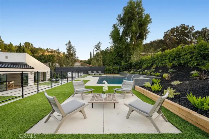 20350 Chapter Drive, Woodland Hills, California 91364