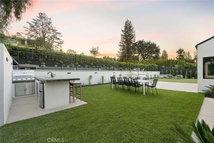 20350 Chapter Drive, Woodland Hills, California 91364
