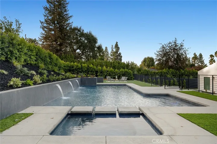 20350 Chapter Drive, Woodland Hills, California 91364