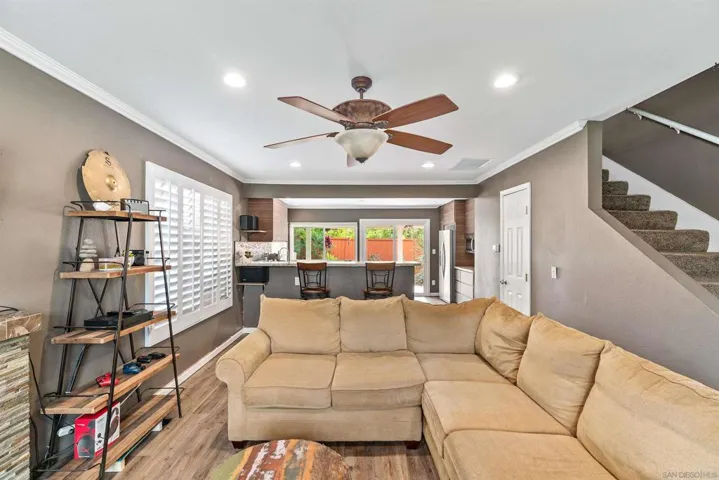 921 Woodlake Dr, Cardiff By The Sea, California 92007