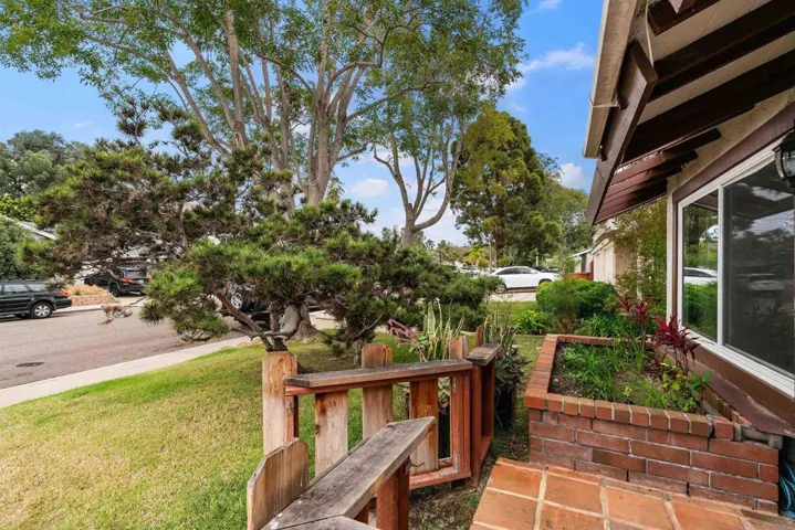 921 Woodlake Dr, Cardiff By The Sea, California 92007