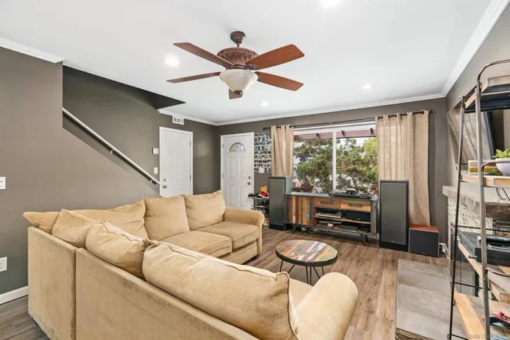 921 Woodlake Dr, Cardiff By The Sea, California 92007
