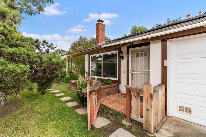 921 Woodlake Dr, Cardiff By The Sea, California 92007