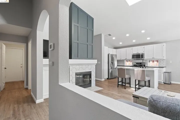 592 Apple Hill Dr, Brentwood (cc), California 94513