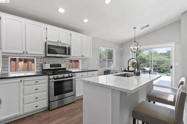 592 Apple Hill Dr, Brentwood (cc), California 94513