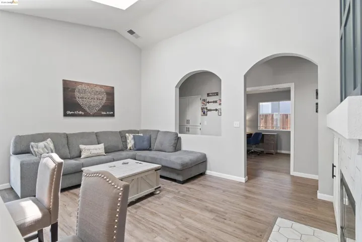 592 Apple Hill Dr, Brentwood (cc), California 94513