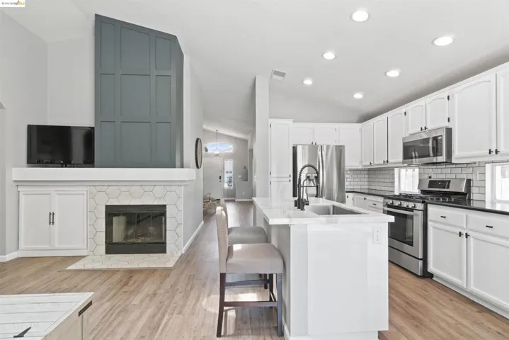 592 Apple Hill Dr, Brentwood (cc), California 94513
