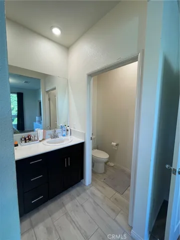 18441 W. Montage Lane, Northridge, California 91325