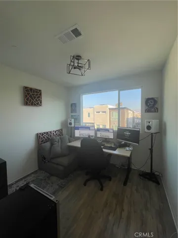 18441 W. Montage Lane, Northridge, California 91325