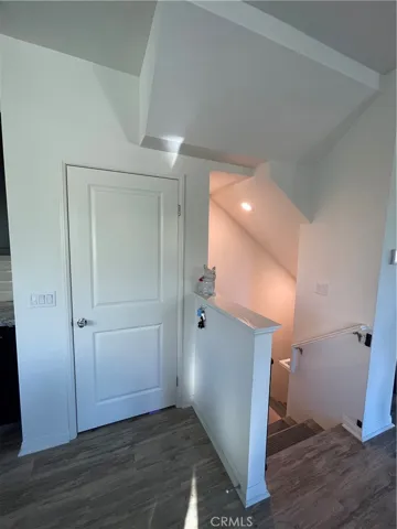 18441 W. Montage Lane, Northridge, California 91325