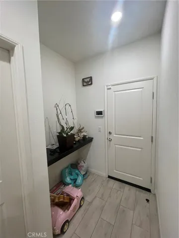 18441 W. Montage Lane, Northridge, California 91325