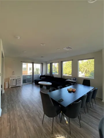 18441 W. Montage Lane, Northridge, California 91325