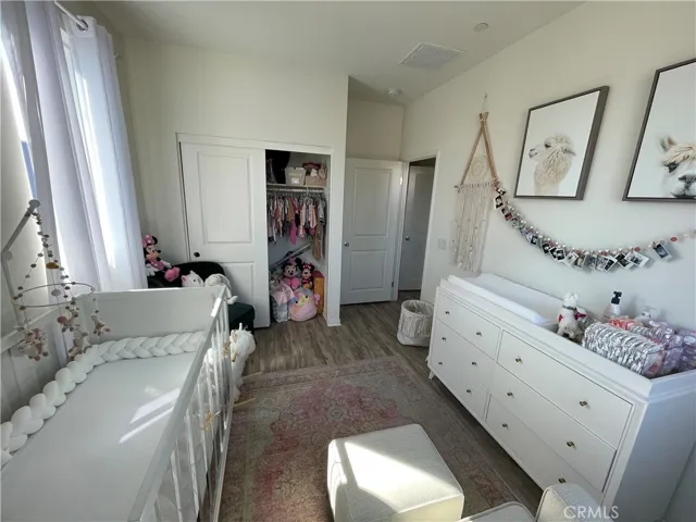 18441 W. Montage Lane, Northridge, California 91325