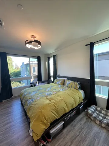 18441 W. Montage Lane, Northridge, California 91325