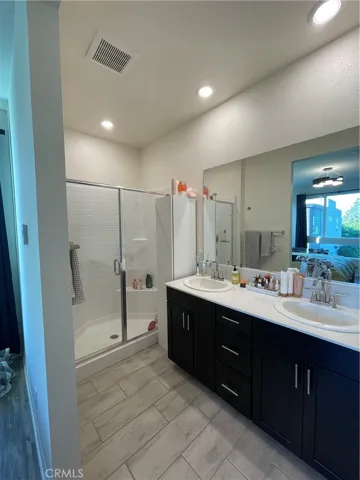 18441 W. Montage Lane, Northridge, California 91325