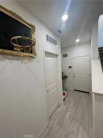 18441 W. Montage Lane, Northridge, California 91325