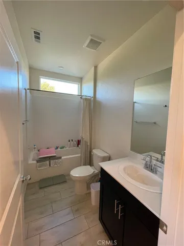 18441 W. Montage Lane, Northridge, California 91325