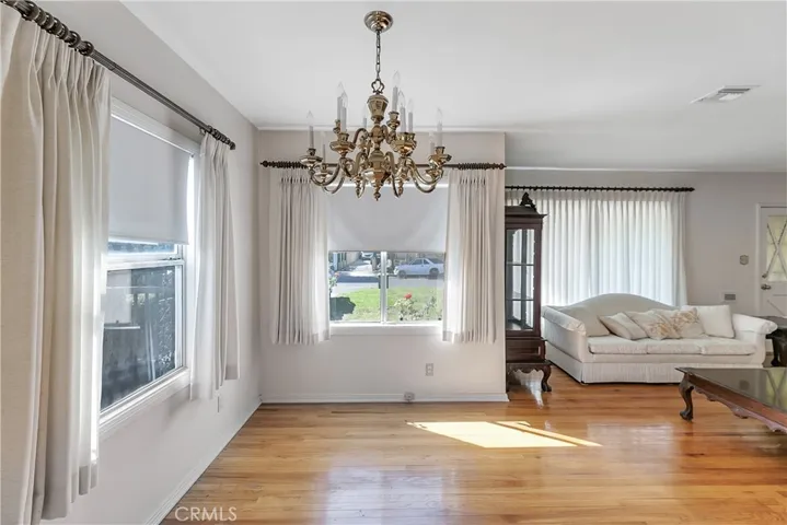 8066 Irvine Avenue, North Hollywood, California 91605