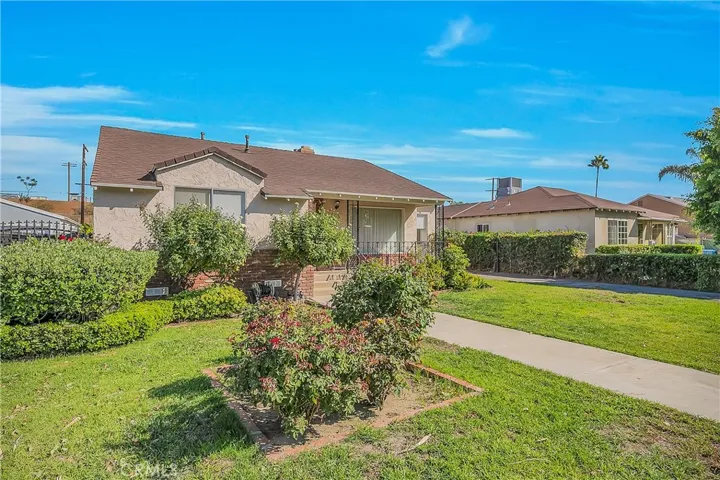 8066 Irvine Avenue, North Hollywood, California 91605