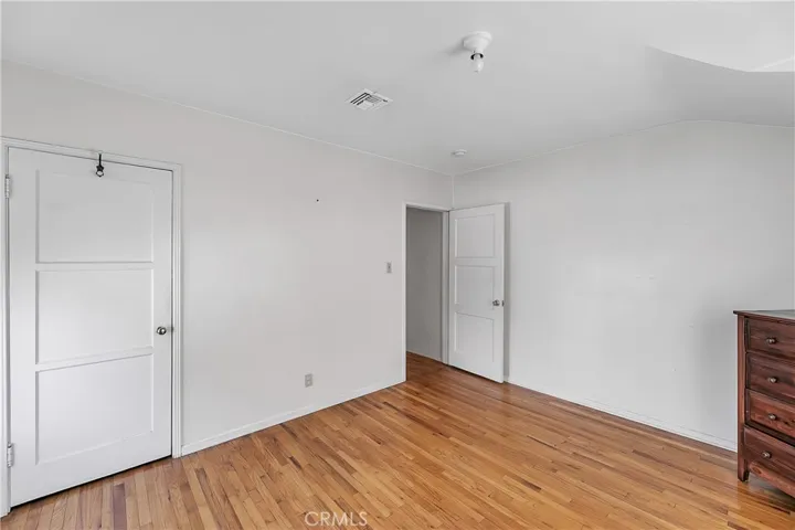 8066 Irvine Avenue, North Hollywood, California 91605
