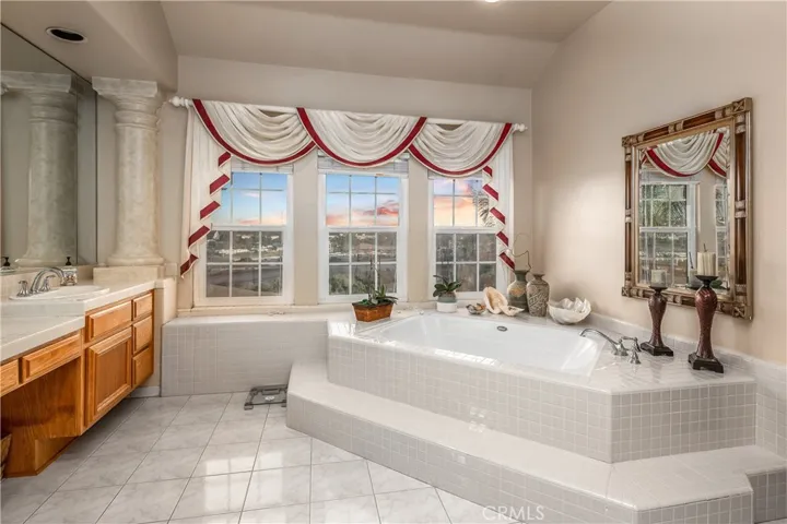 25855 Elderbrook Lane, Laguna Hills, California 92653