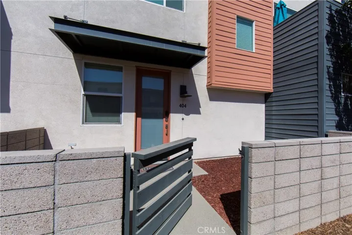 9916 Artesia Boulevard 404, Bellflower, California 90706