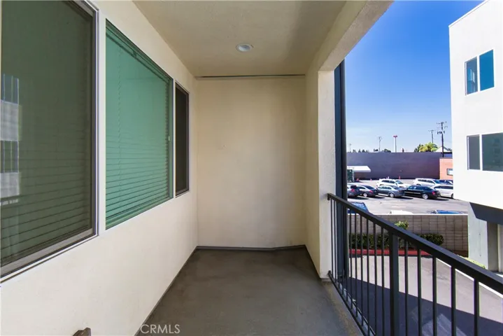 9916 Artesia Boulevard 404, Bellflower, California 90706