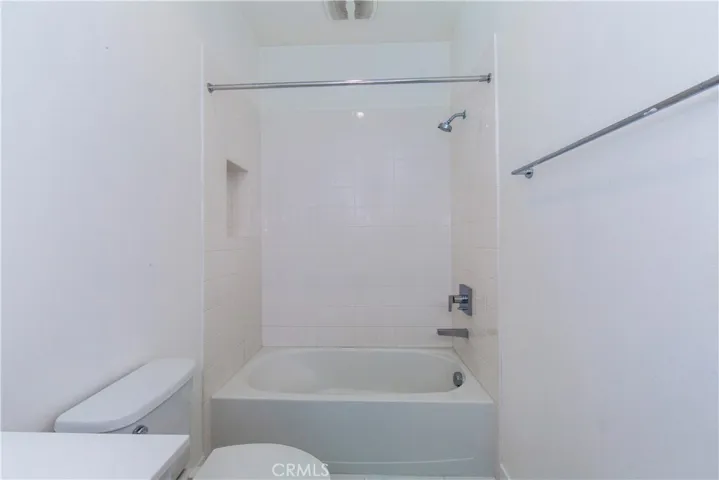 9916 Artesia Boulevard 404, Bellflower, California 90706