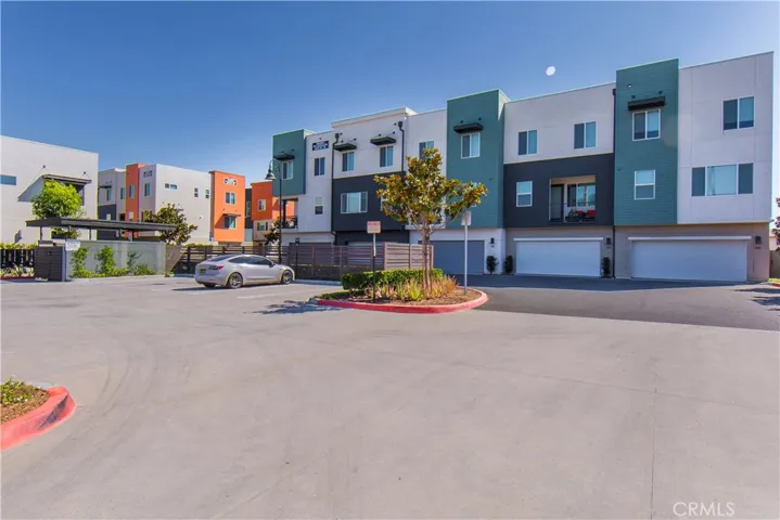 9916 Artesia Boulevard 404, Bellflower, California 90706