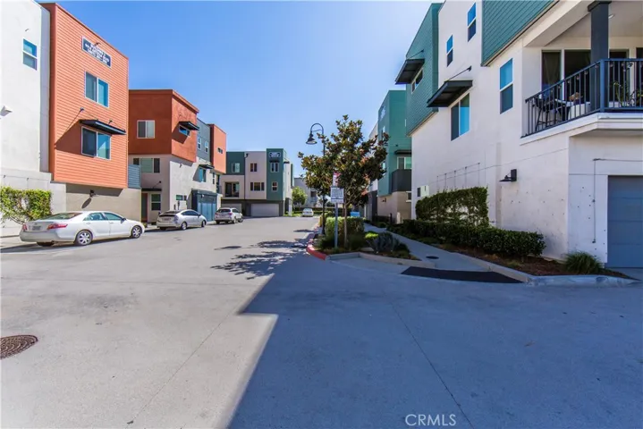 9916 Artesia Boulevard 404, Bellflower, California 90706