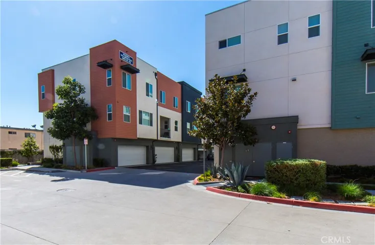 9916 Artesia Boulevard 404, Bellflower, California 90706