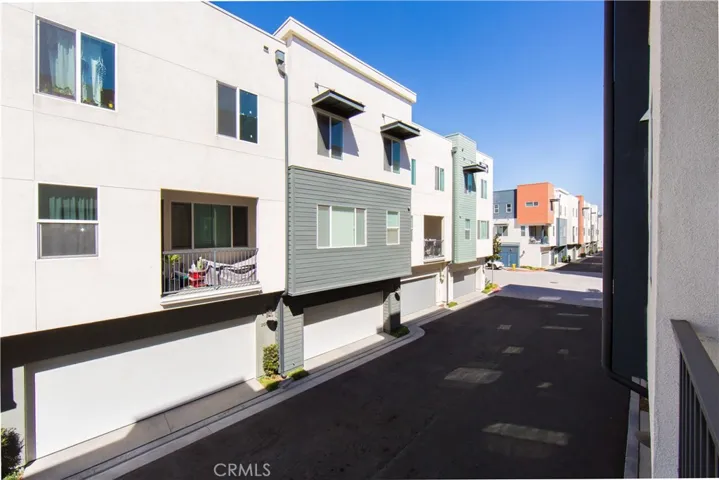 9916 Artesia Boulevard 404, Bellflower, California 90706