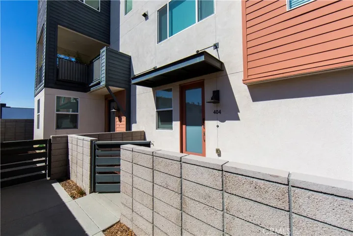9916 Artesia Boulevard 404, Bellflower, California 90706