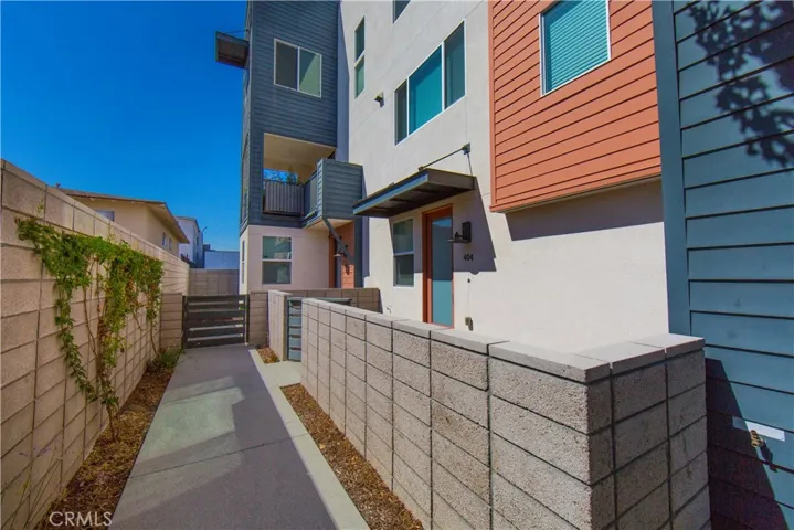 9916 Artesia Boulevard 404, Bellflower, California 90706