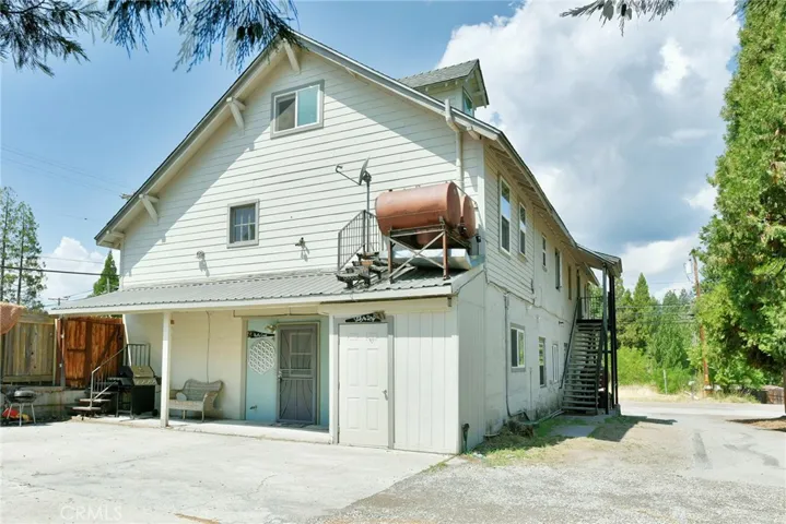25 Ski Village Drive, Mount Shasta, California 96067