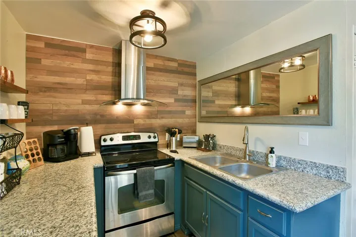 25 Ski Village Drive, Mount Shasta, California 96067