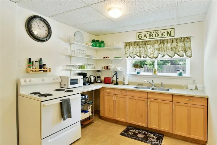 25 Ski Village Drive, Mount Shasta, California 96067