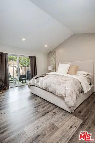 5316 Mecca Avenue, Tarzana, California 91356